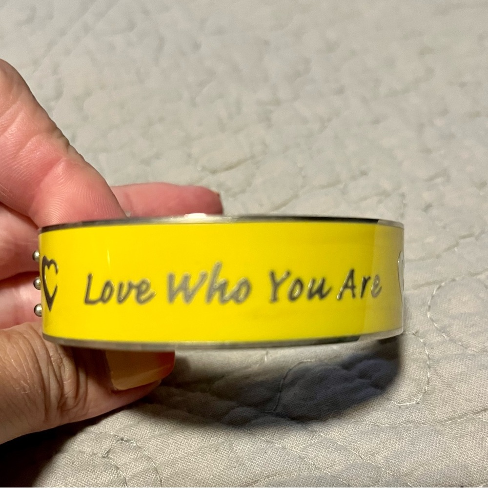 Love Who You Are bangle/bracelet